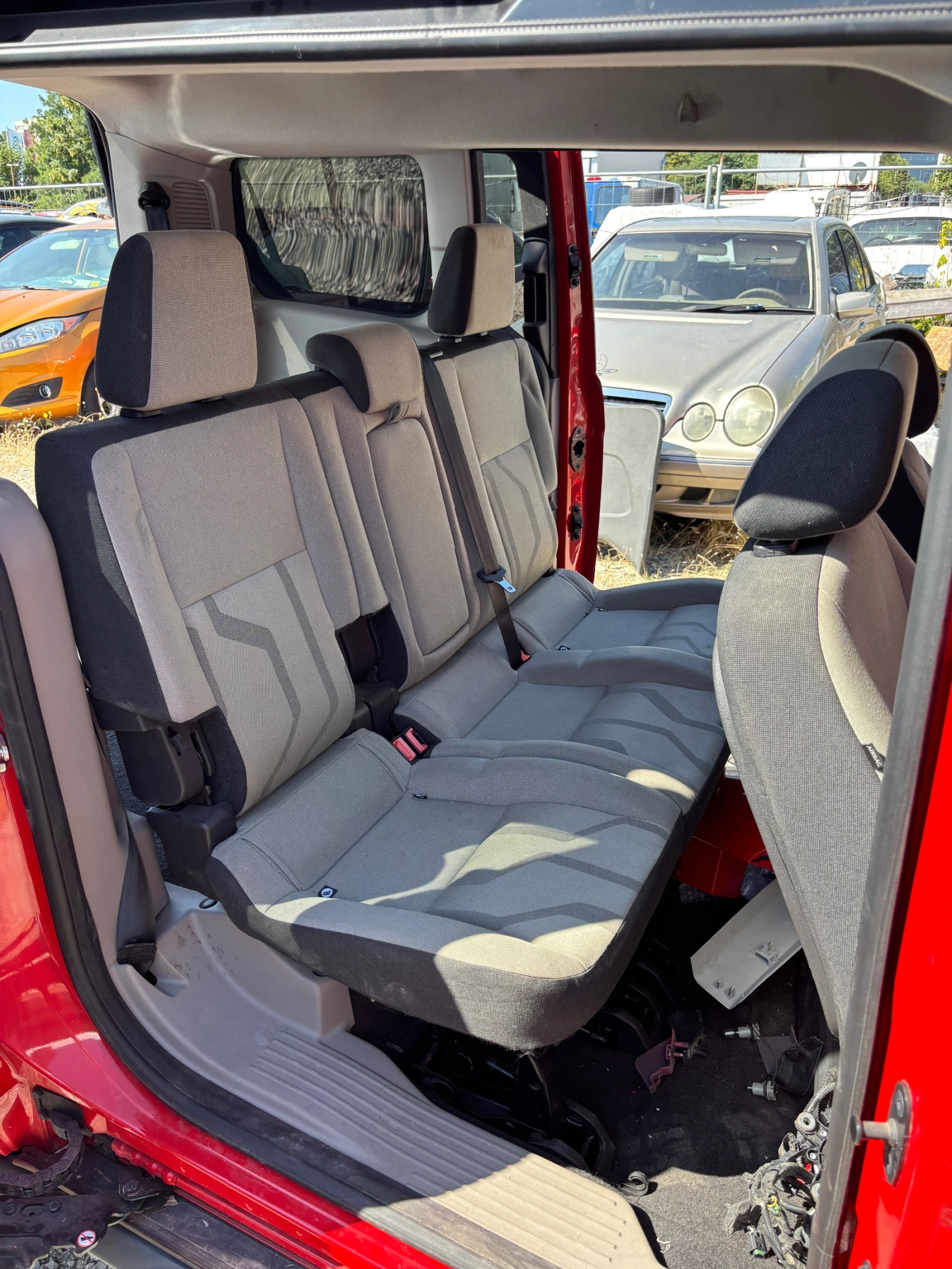 Ford Connect 2 броя в цената, снимка 8 - Автомобили и джипове - 55603435