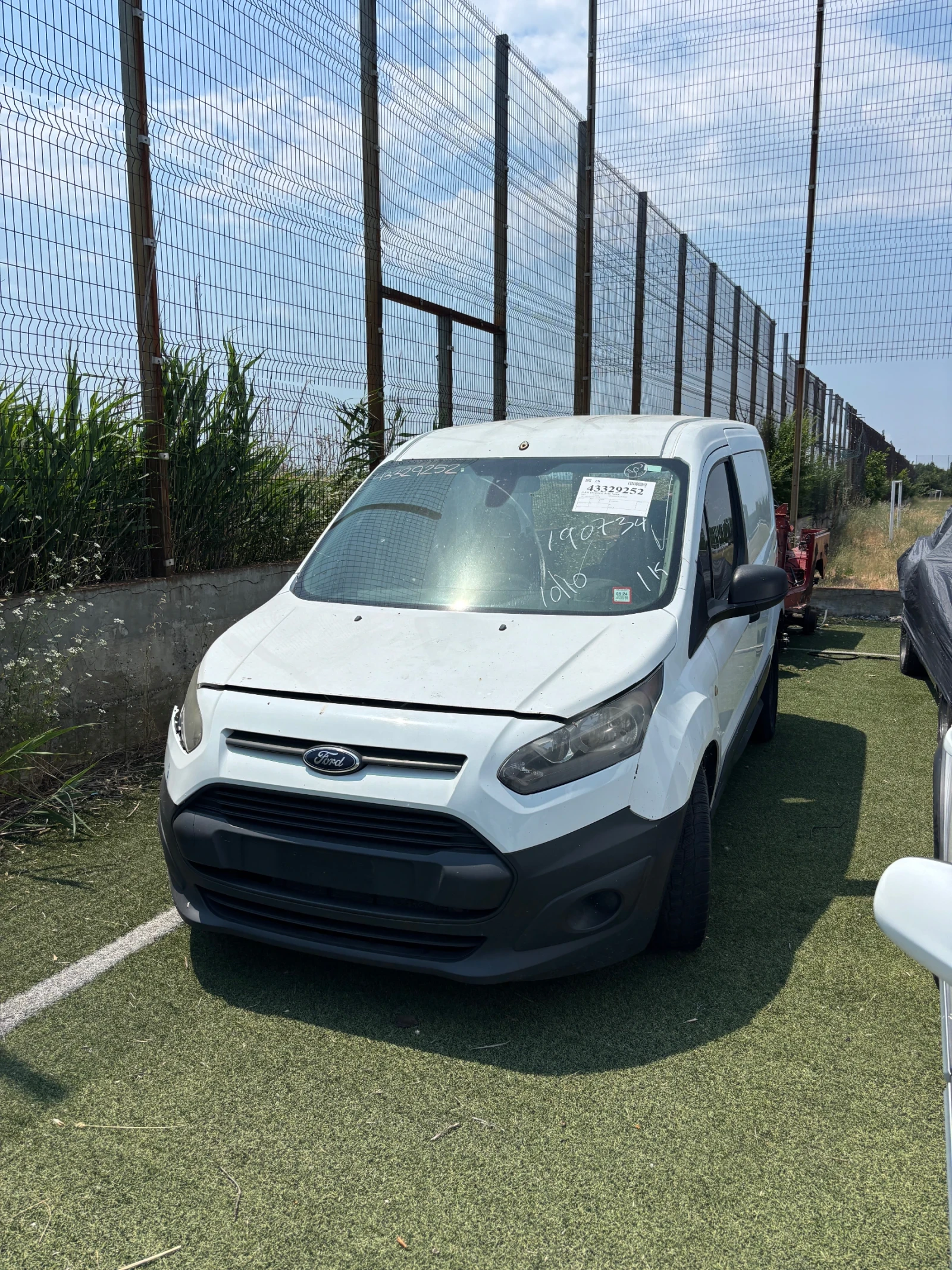 Ford Connect 2 броя в цената, снимка 10 - Автомобили и джипове - 55603435