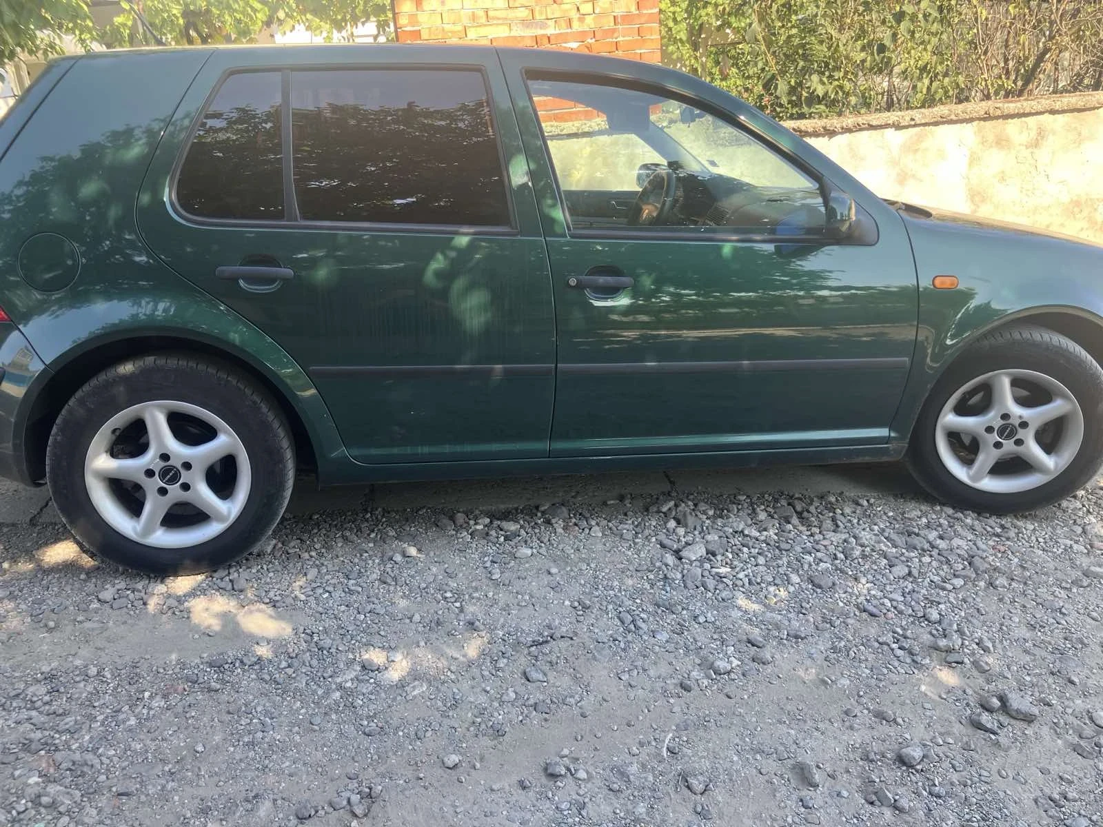 VW Golf 1.6, снимка 2 - Автомобили и джипове - 55729086