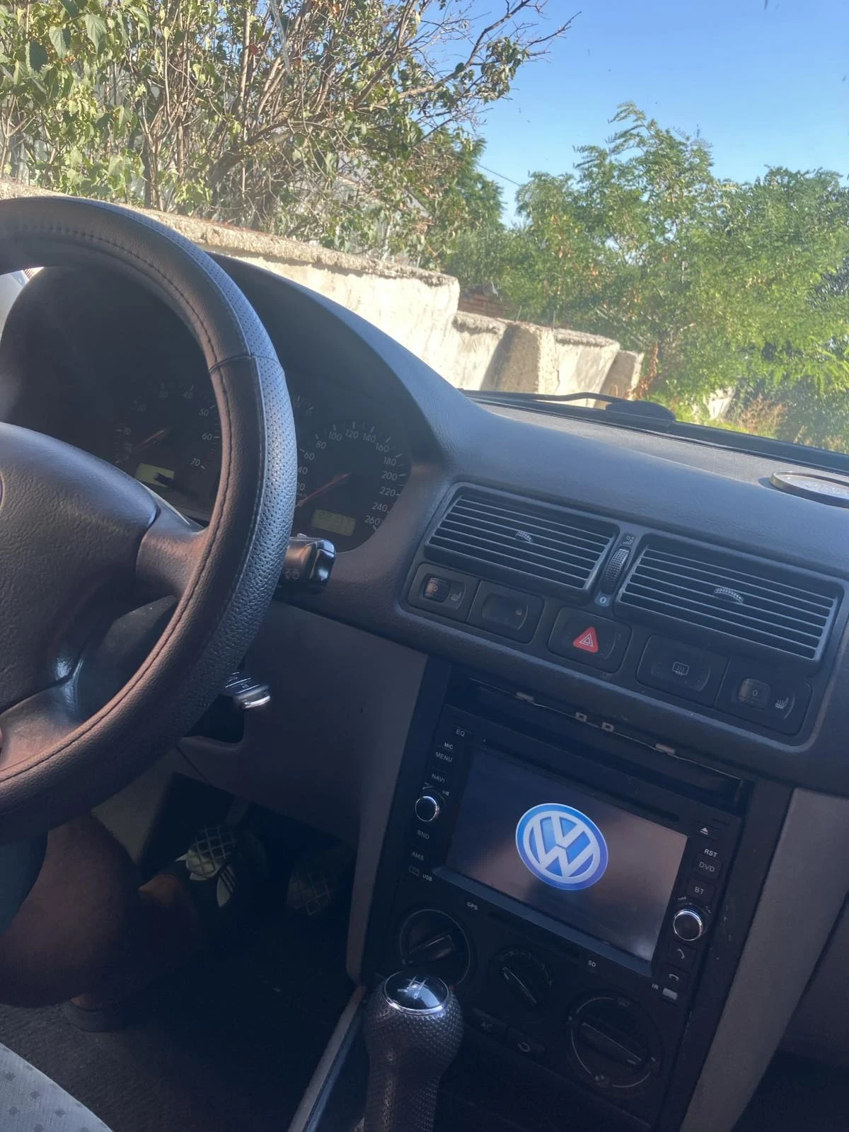VW Golf 1.6, снимка 5 - Автомобили и джипове - 55729086