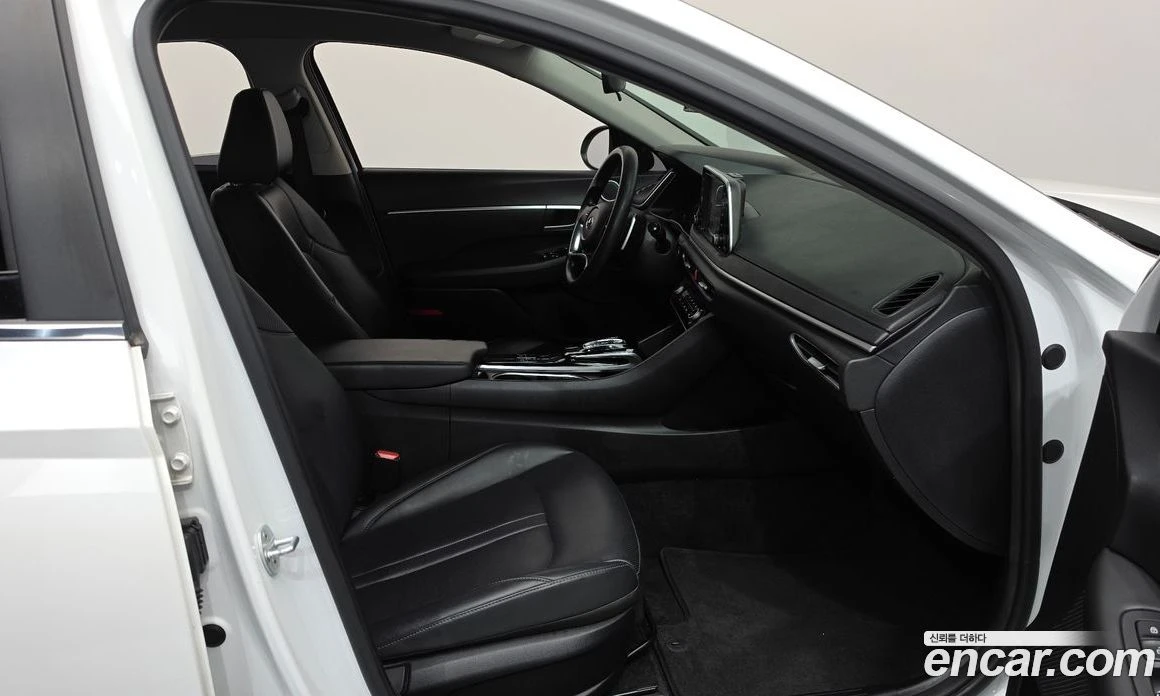 Hyundai Sonata 2.0 LPG(rental car) Style, снимка 16 - Автомобили и джипове - 55839978