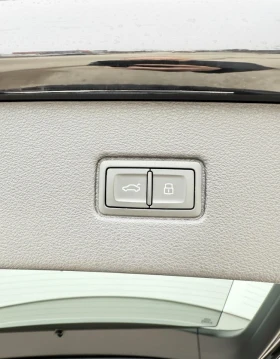 Audi SQ7 TFSI quattro 6+ 1 места, снимка 11