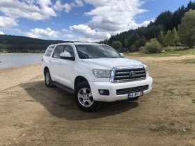 Toyota Sequoia SR5 I Force 5.7 v8, снимка 1