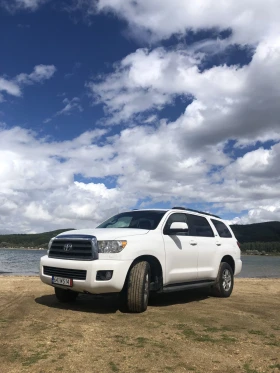 Toyota Sequoia SR5 I Force 5.7 v8, снимка 3