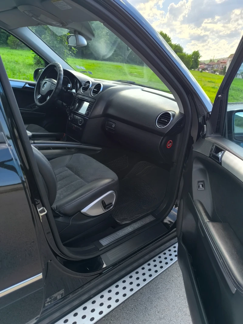 Mercedes-Benz ML 320, снимка 12 - Автомобили и джипове - 51968653