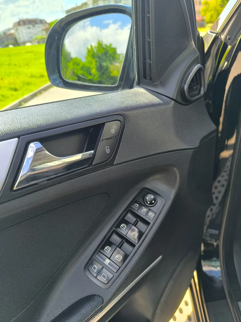 Mercedes-Benz ML 320, снимка 14 - Автомобили и джипове - 51968653