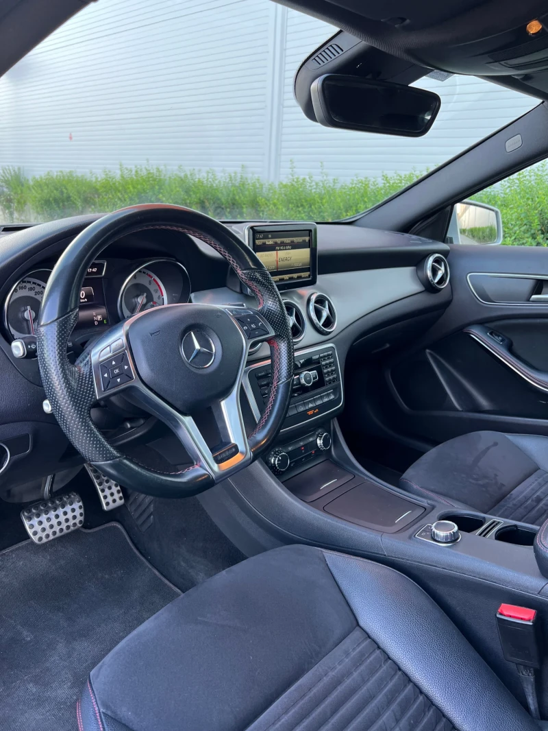 Mercedes-Benz GLA 220 CDI AMG 4MATIC, снимка 8 - Автомобили и джипове - 51733573
