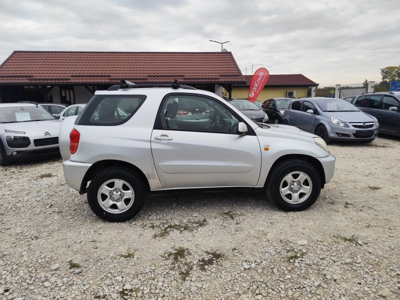 Toyota Rav4 2.0 дизел, снимка 4 - Автомобили и джипове - 52175585