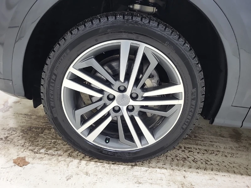 Audi Q5 * АВТО КРЕДИТ* ЦЕНА ДО БГ * Сервизна история * , снимка 7 - Автомобили и джипове - 52929555