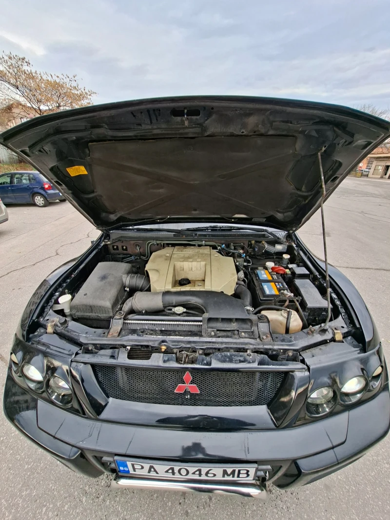 Mitsubishi Pajero, снимка 8 - Автомобили и джипове - 52974623
