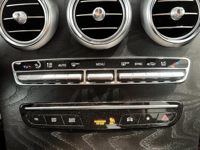 Mercedes-Benz GLC 300 4MATIC* АвтоКредит* (ЦЕНА ДО БГ), снимка 12 - Автомобили и джипове - 53406523