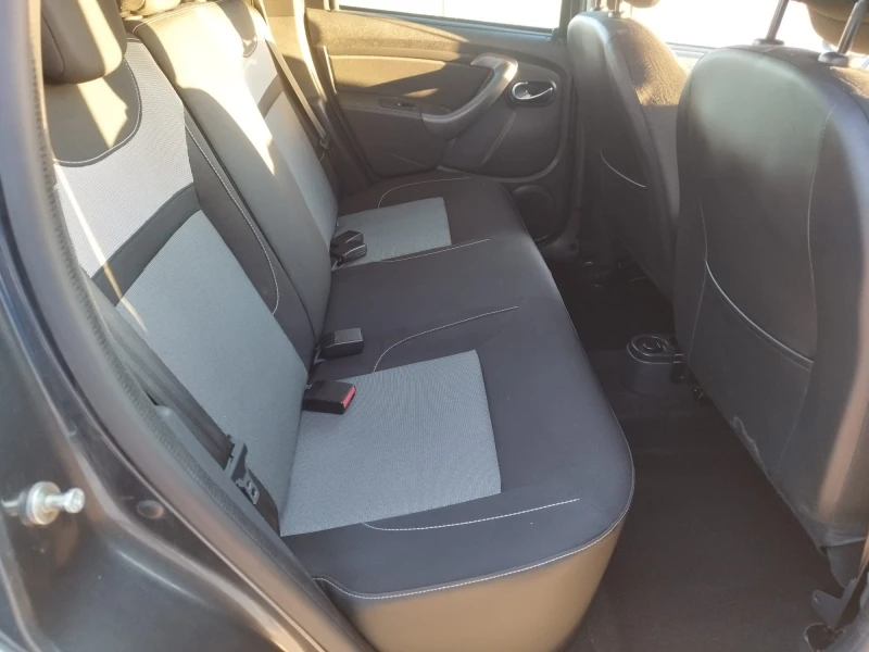 Dacia Duster 1.5DCI 118000km, снимка 11 - Автомобили и джипове - 53540127