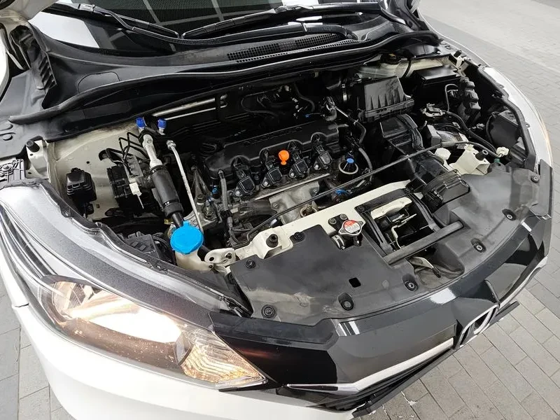 Honda Hr-v 1.8, снимка 6 - Автомобили и джипове - 55352128