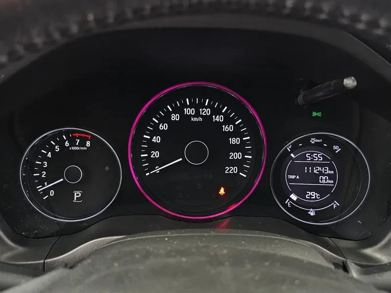 Honda Hr-v 1.8, снимка 8 - Автомобили и джипове - 55352128
