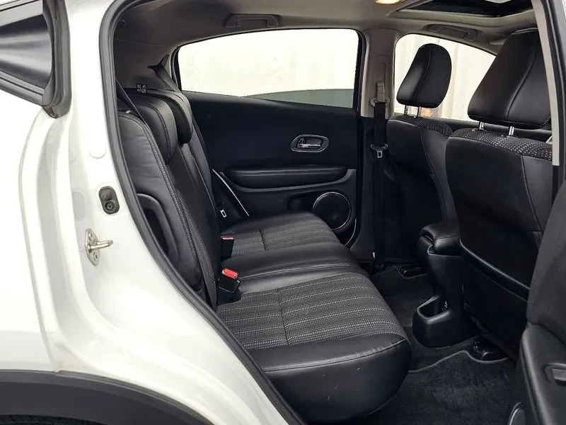 Honda Hr-v 1.8, снимка 12 - Автомобили и джипове - 55352128