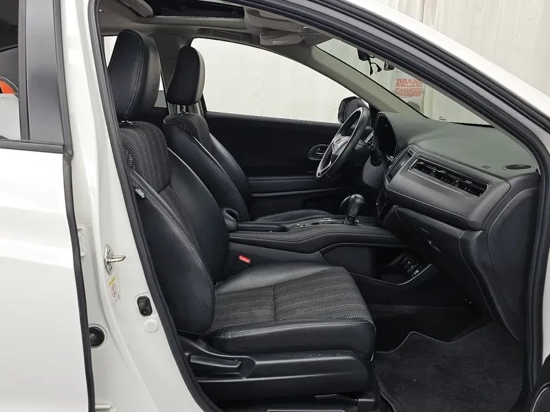 Honda Hr-v 1.8, снимка 11 - Автомобили и джипове - 55352128