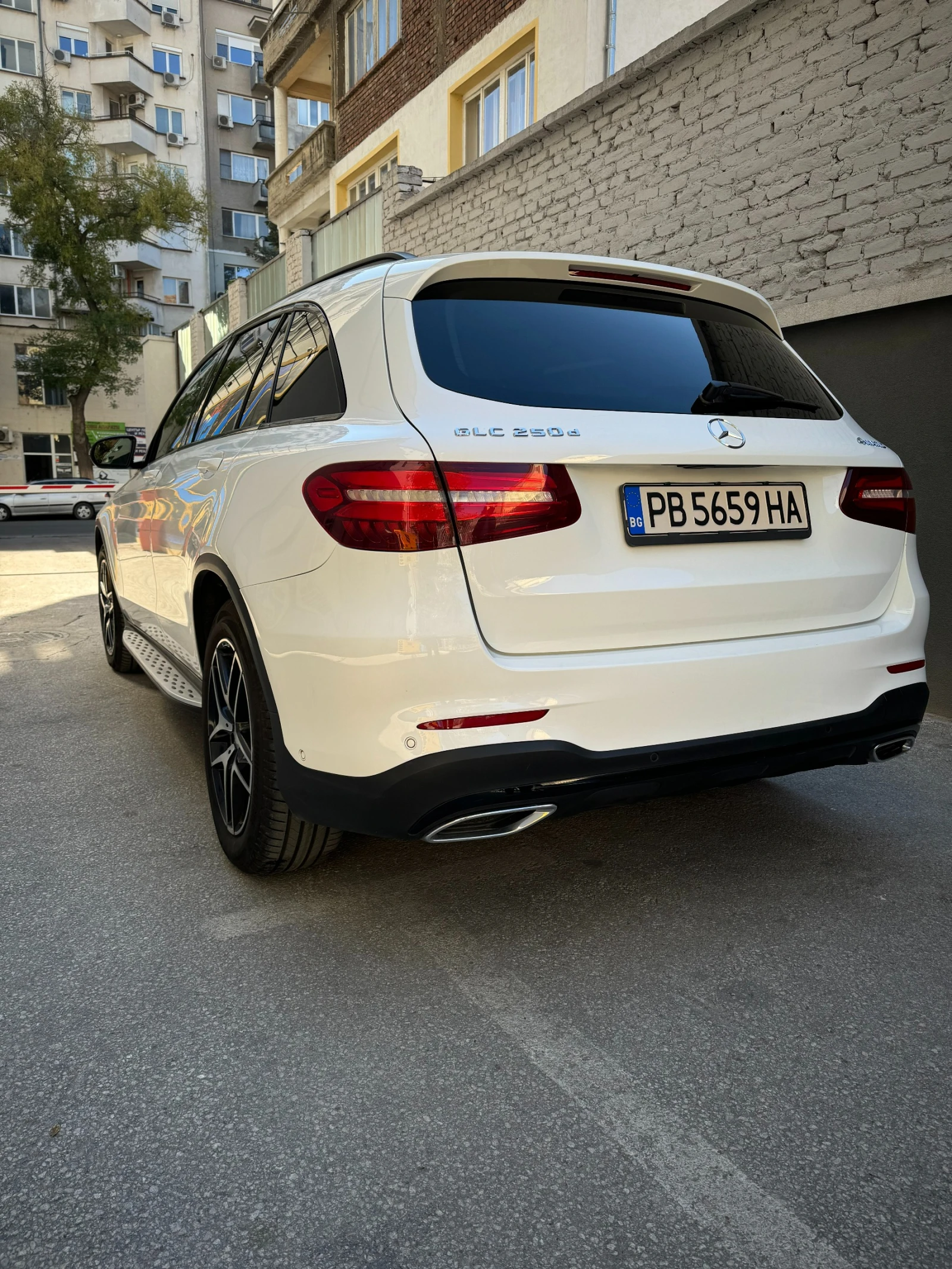 Mercedes-Benz GLC 250 4MATIC - изображение 3