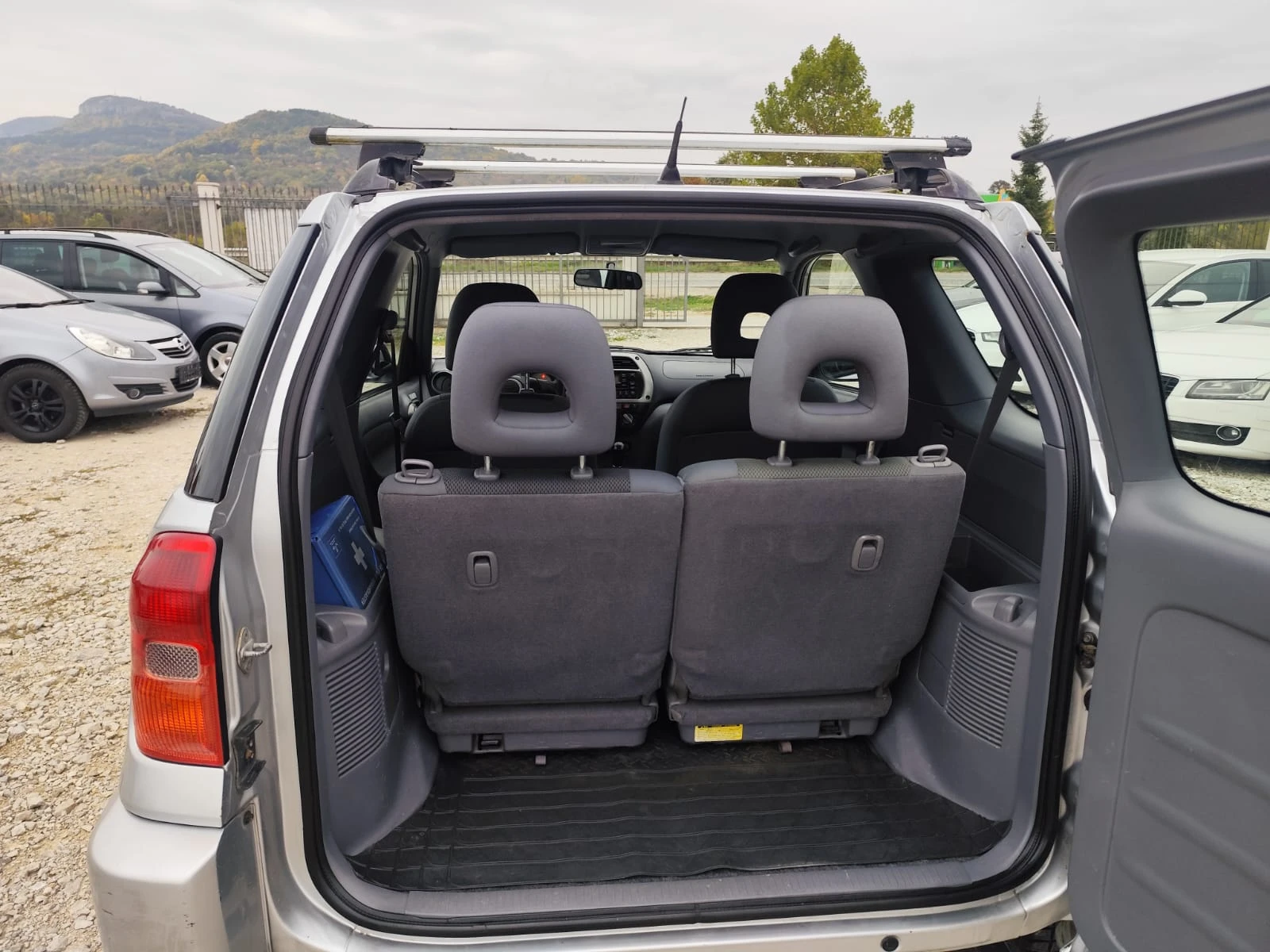 Toyota Rav4 2.0 дизел - изображение 7