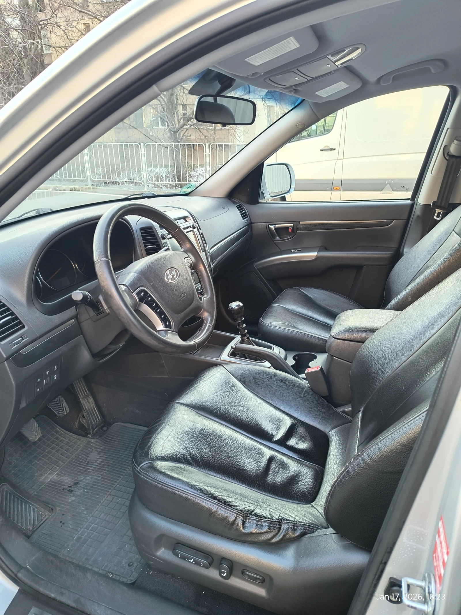 Hyundai Santa fe 2.2 CRDi 197 к.с. 4x4 Facelift, снимка 8 - Автомобили и джипове - 53575751