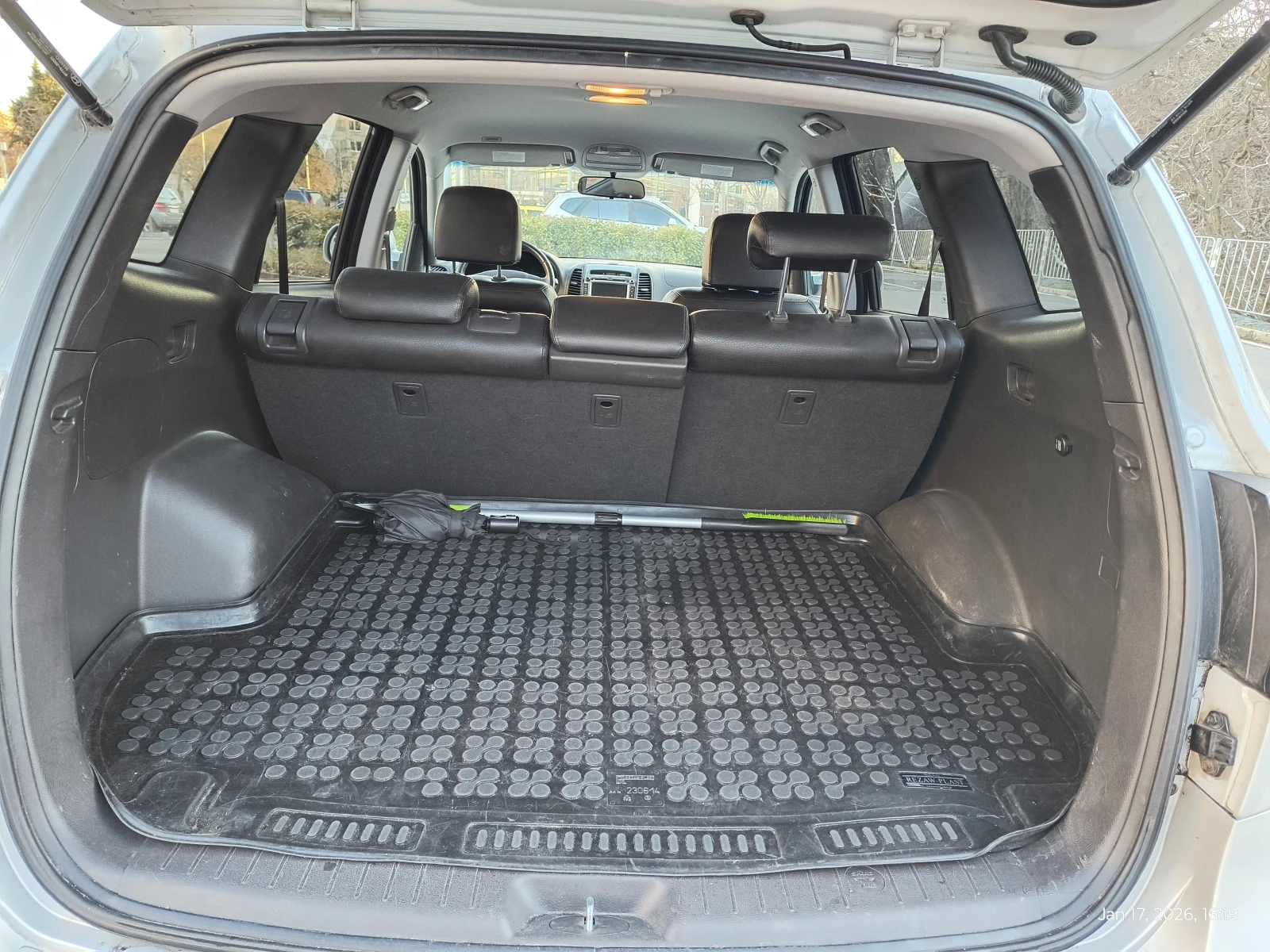 Hyundai Santa fe 2.2 CRDi 197 к.с. 4x4 Facelift, снимка 5 - Автомобили и джипове - 53575751