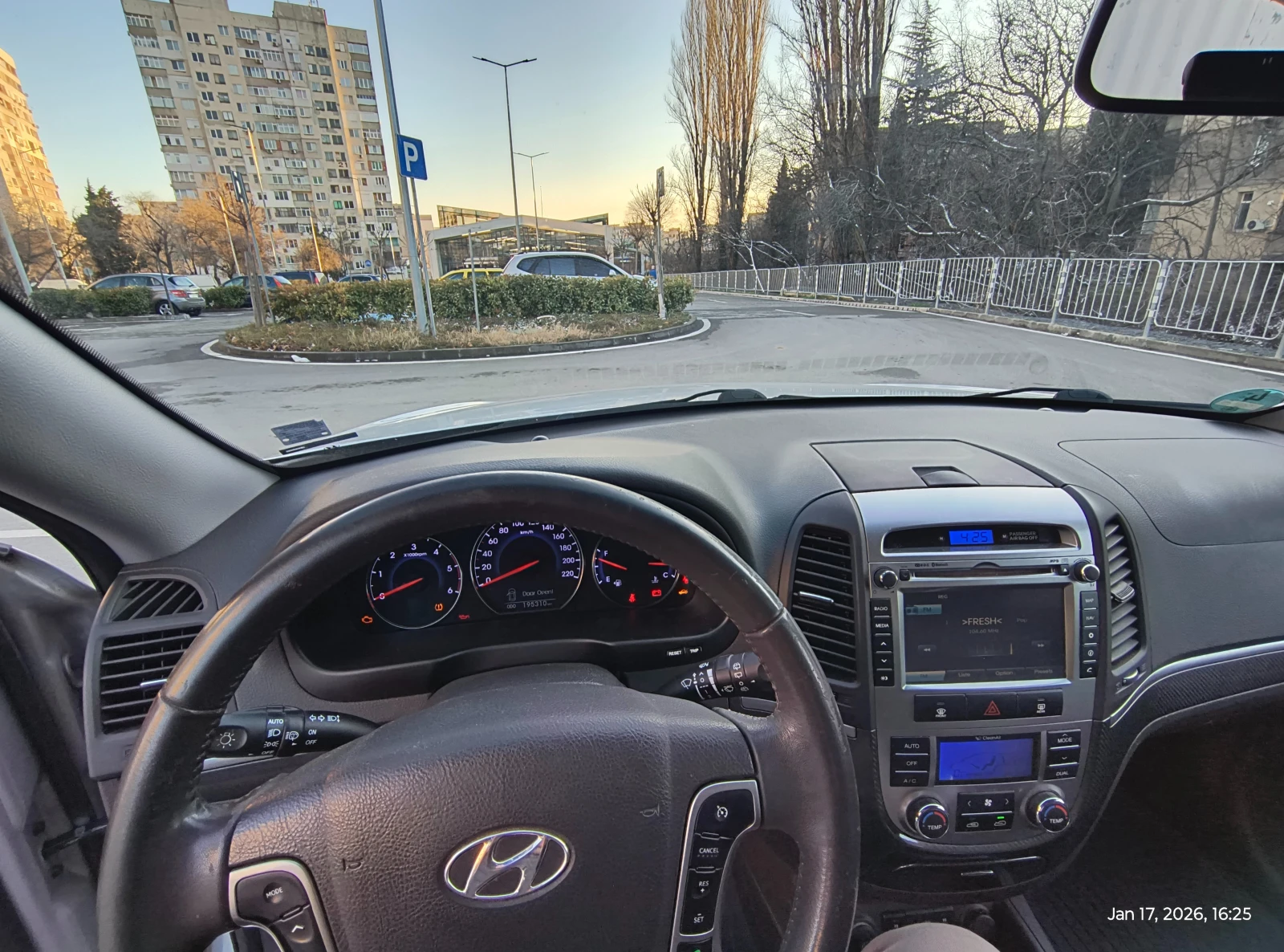 Hyundai Santa fe 2.2 CRDi 197 к.с. 4x4 Facelift, снимка 11 - Автомобили и джипове - 53575751