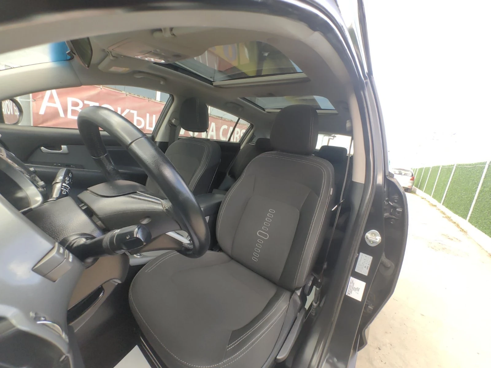 Kia Sportage 1, 6i-135к.с ECO LPG Панорама Навигация, снимка 8 - Автомобили и джипове - 54227811