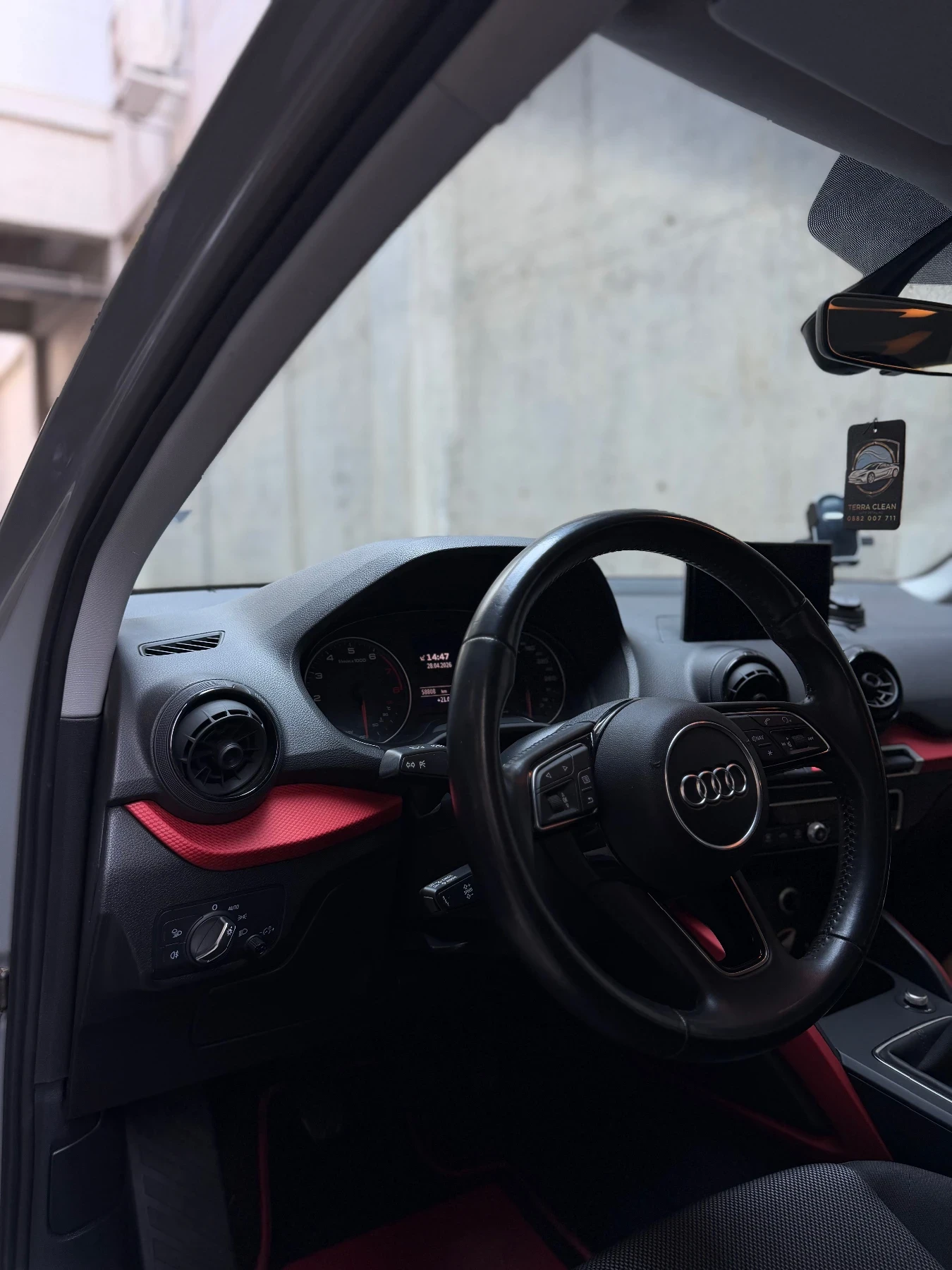 Audi Q2 Ultra, снимка 8 - Автомобили и джипове - 54366068