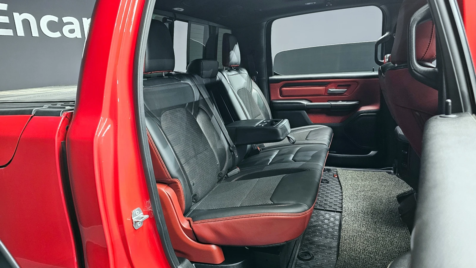 Dodge RAM 1500 2020* REBEL* FULL* 5.7 HEMI* 64824 KM* КРАЙНА ЦЕНА, снимка 16 - Автомобили и джипове - 54596368