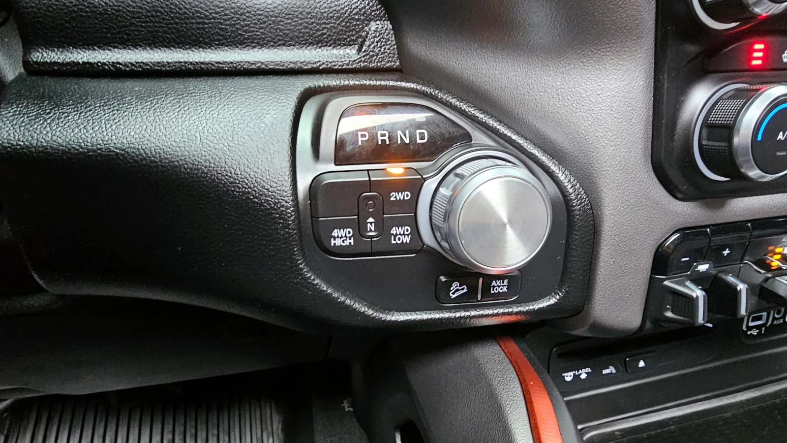 Dodge RAM 1500 2020* REBEL* FULL* 5.7 HEMI* 64824 KM* КРАЙНА ЦЕНА, снимка 10 - Автомобили и джипове - 54596368