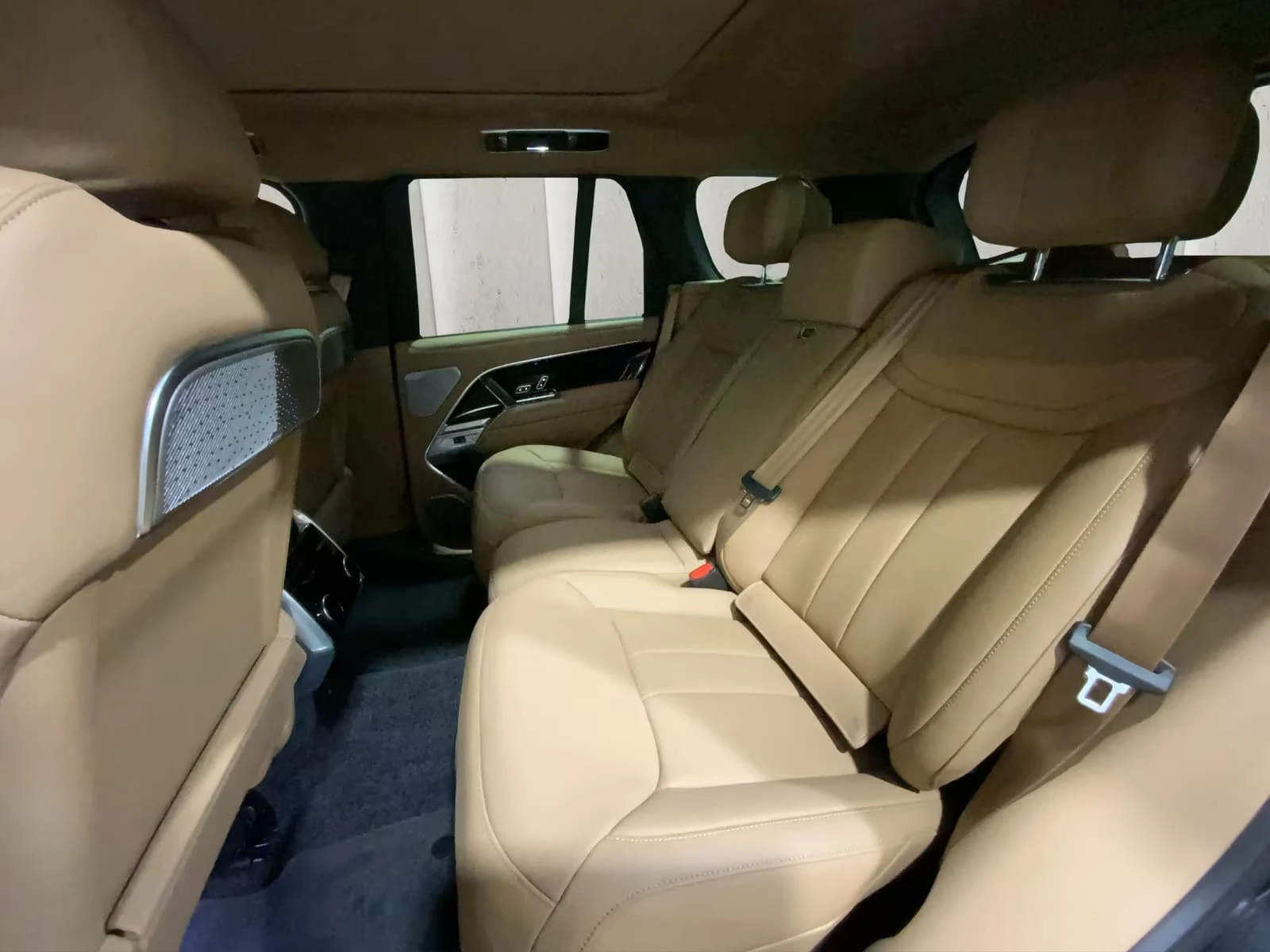 Land Rover Range rover P550e Autobiography, снимка 8 - Автомобили и джипове - 54930309