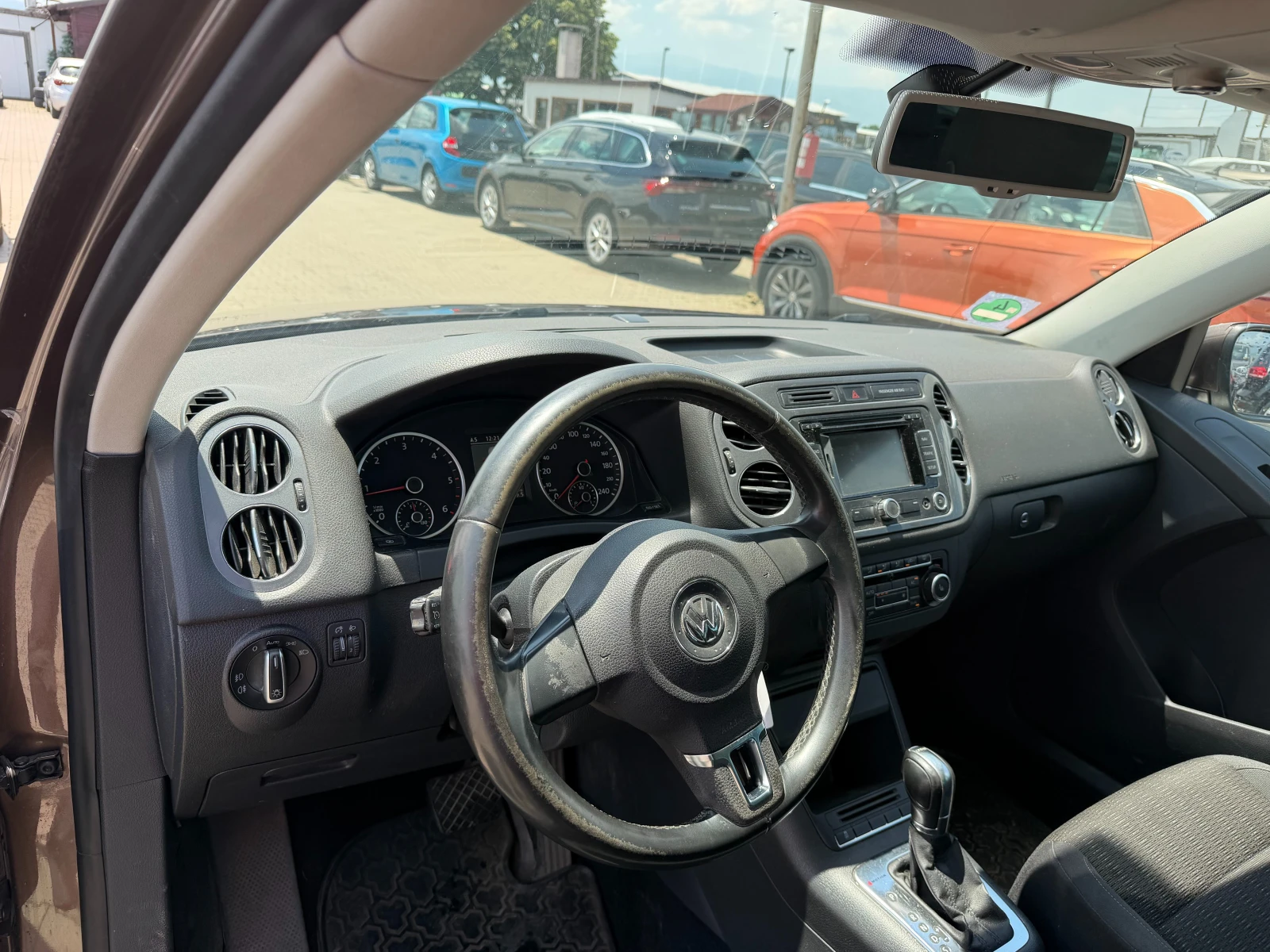 VW Tiguan 2.0TDI 4MOTION/AVTOMAT/NAVI/PANORAMA EURO 5, снимка 13 - Автомобили и джипове - 55101700
