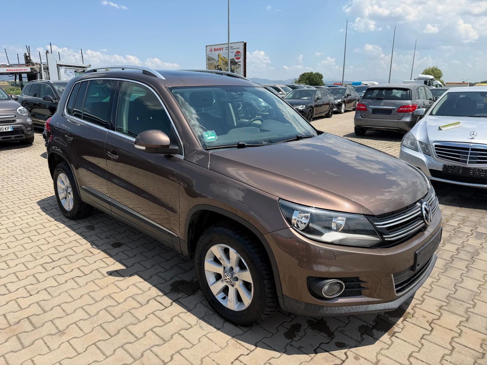 VW Tiguan 2.0TDI 4MOTION/AVTOMAT/NAVI/PANORAMA EURO 5, снимка 4 - Автомобили и джипове - 55101700