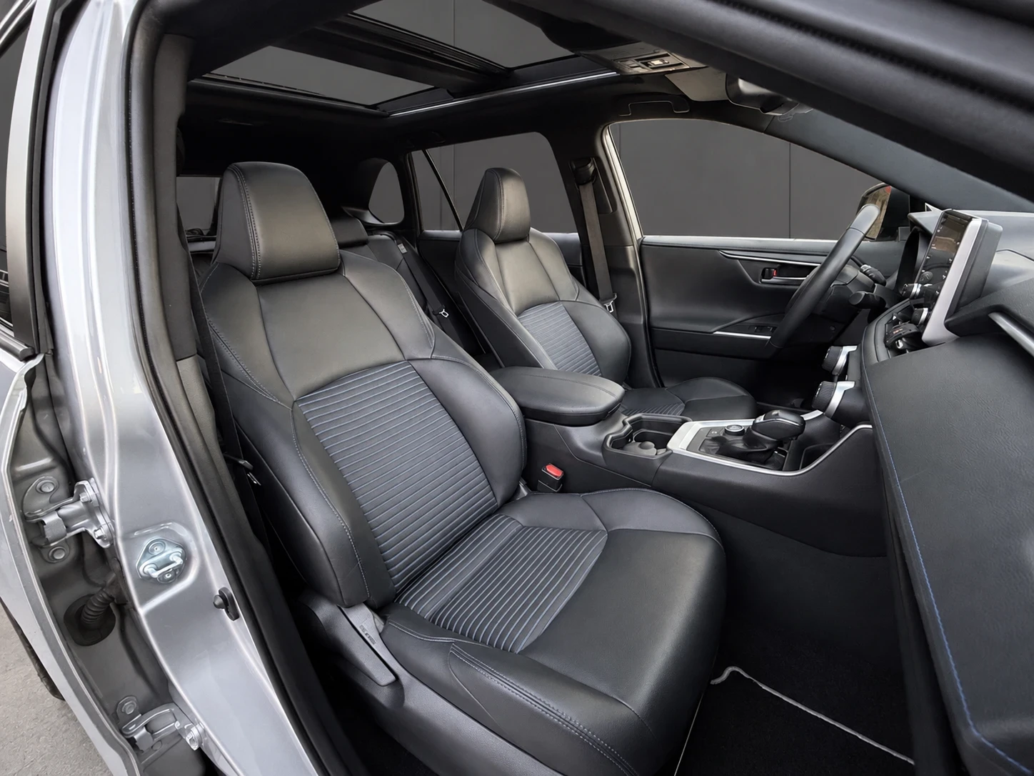 Toyota Rav4 Hibrid= 4x4= ��������= ����������= 360 View | Mobile.bg � ����������� 13