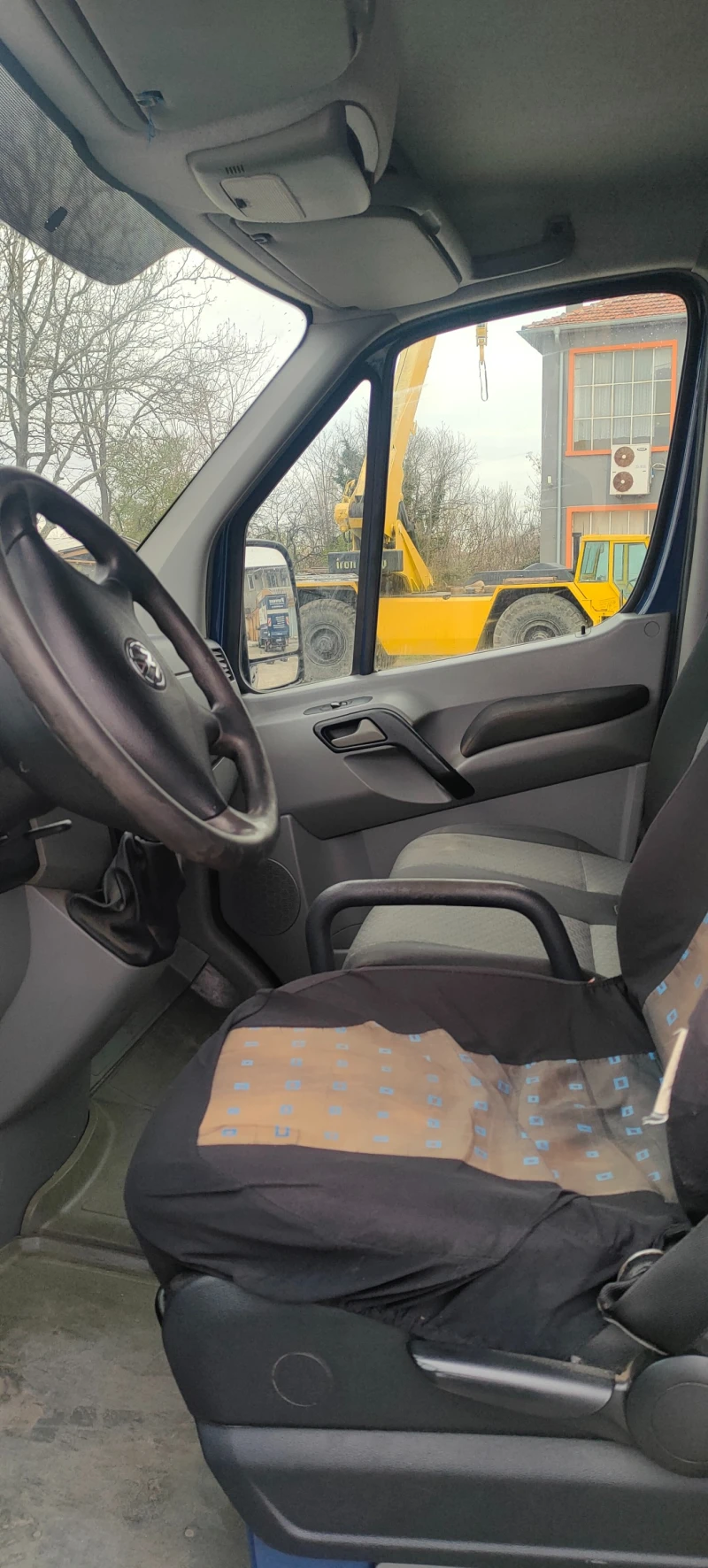 VW Crafter, снимка 10 - Бусове и автобуси - 48863423