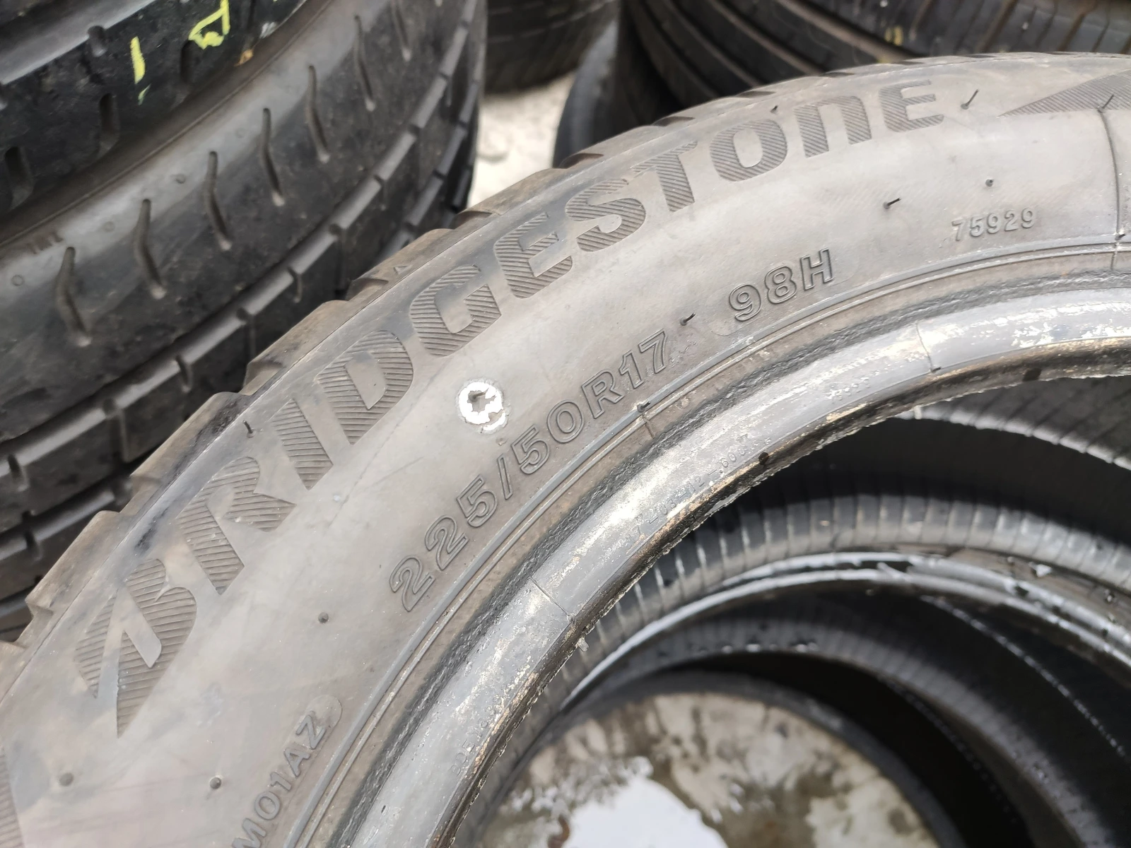 Гуми Зимни 225/50R17, снимка 6 - Гуми и джанти - 54986401